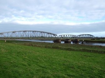 Eisenbahnbrück in St. Annen